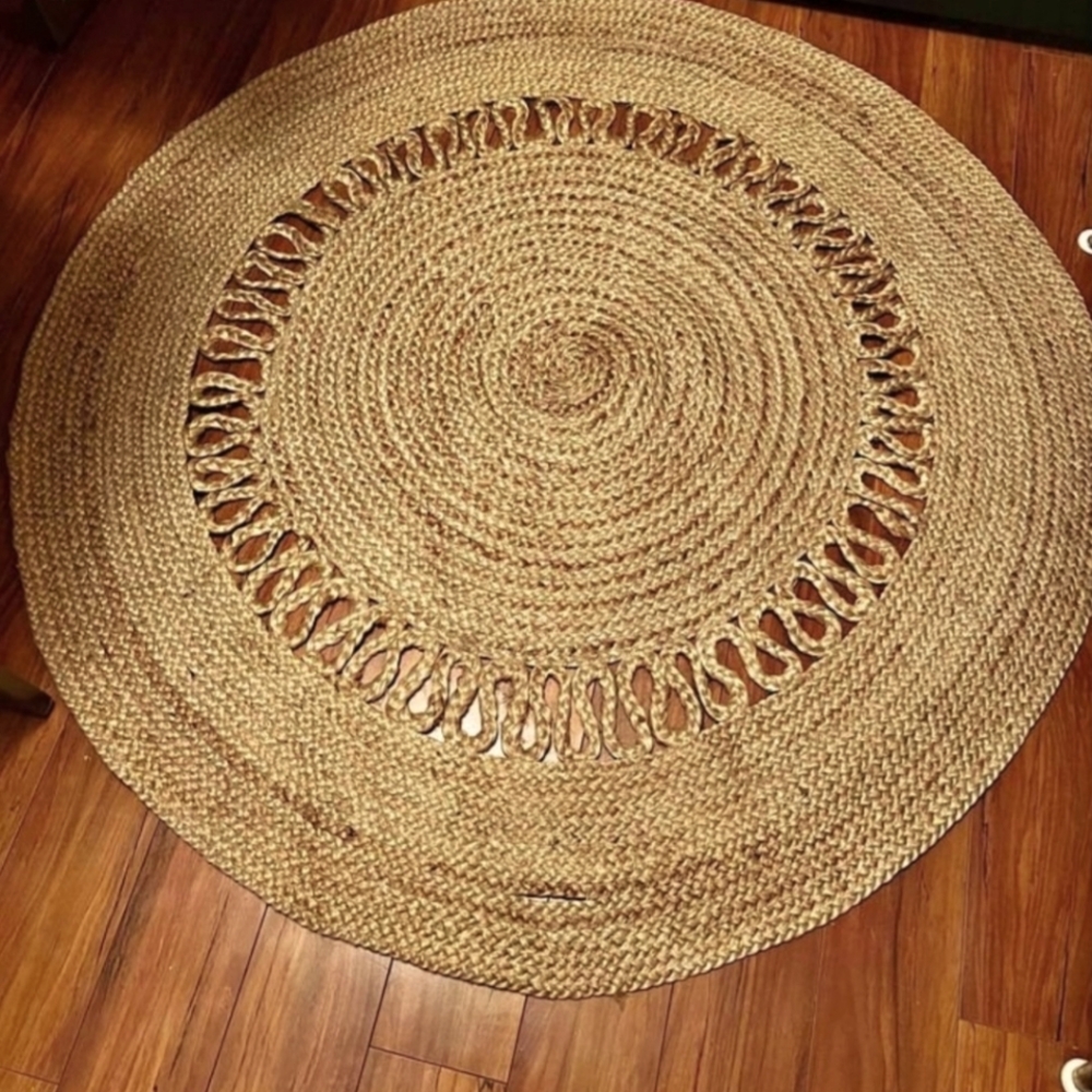 Brand New 36 inch Jute Rug 😍